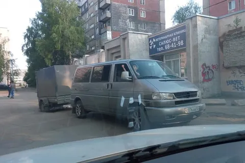 Ярославцы приняли вызов чиновника мэрии и сами ремонтируют дороги