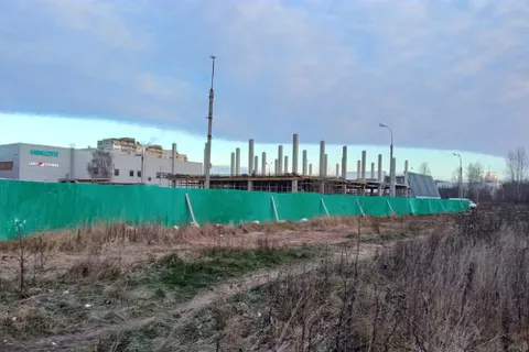 В Ярославле бизнес-леди нелегально строит офисный центр