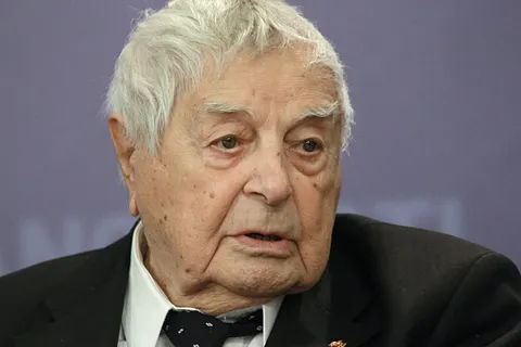 95-летний Юрий Любимов попал в больницы с сердечным приступом