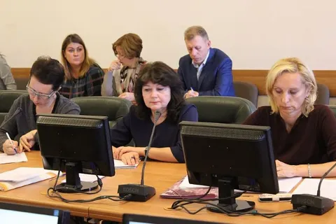 Ярославские депутаты обсудили шесть муниципальных программ