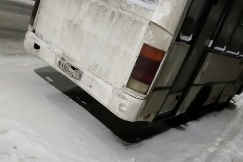 «Третий день стоит»: на дорогах Ярославля все больше брошенных автобусов