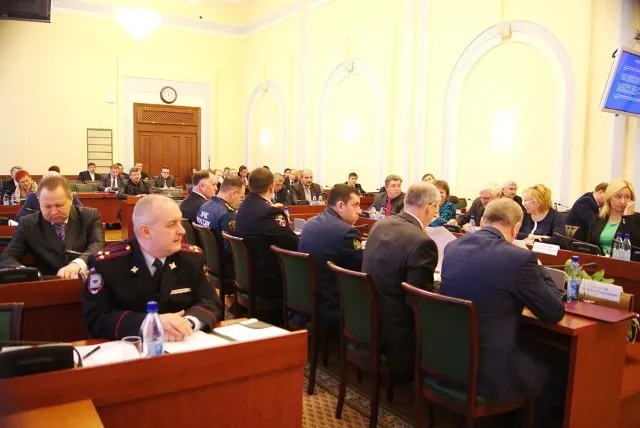 Сергей Ястребов: «Необходимо усилить работу по обеспечению системами видеонаблюдения мест массового пребывания людей»