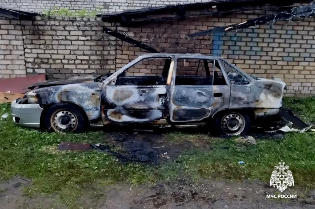 В Ярославском МЧС рассказали о поджоге машины