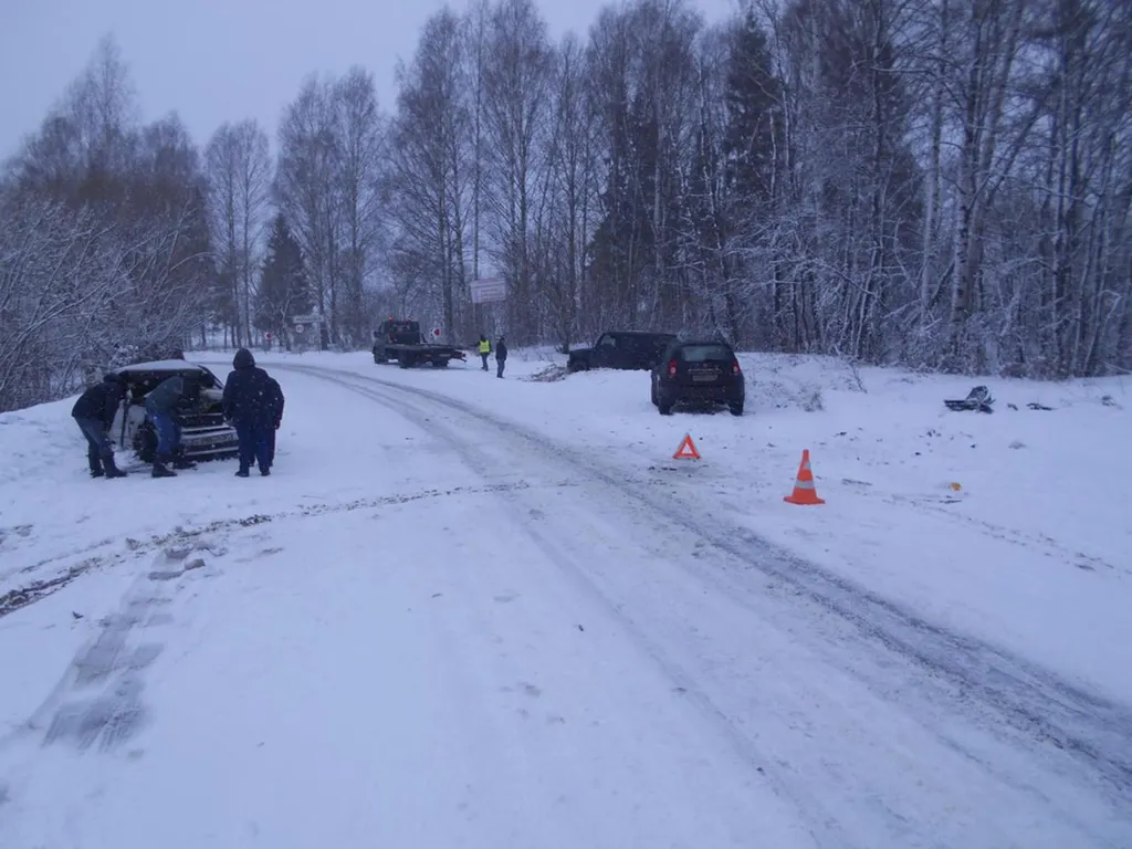 Тройное ДТП в Ярославской области: два человека в больнице