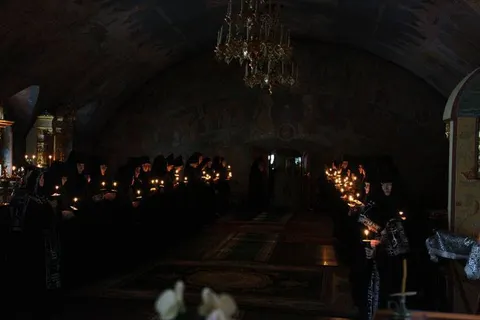 Опубликованы фото и видео с монашеского пострига в Толгском монастыре