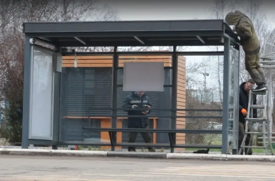 В Переславле установили новые остановки с подогревом лавок