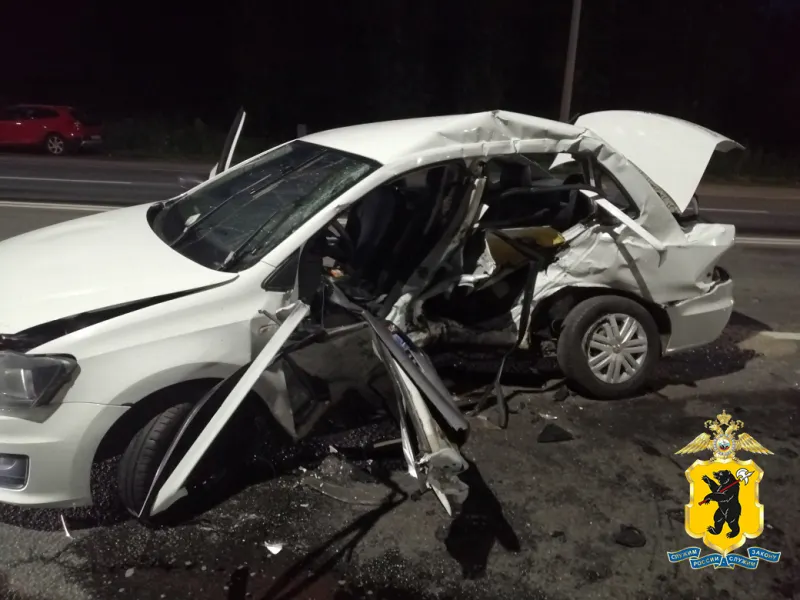 В ДТП иномарок на окружной дороге Ярославля погиб водитель