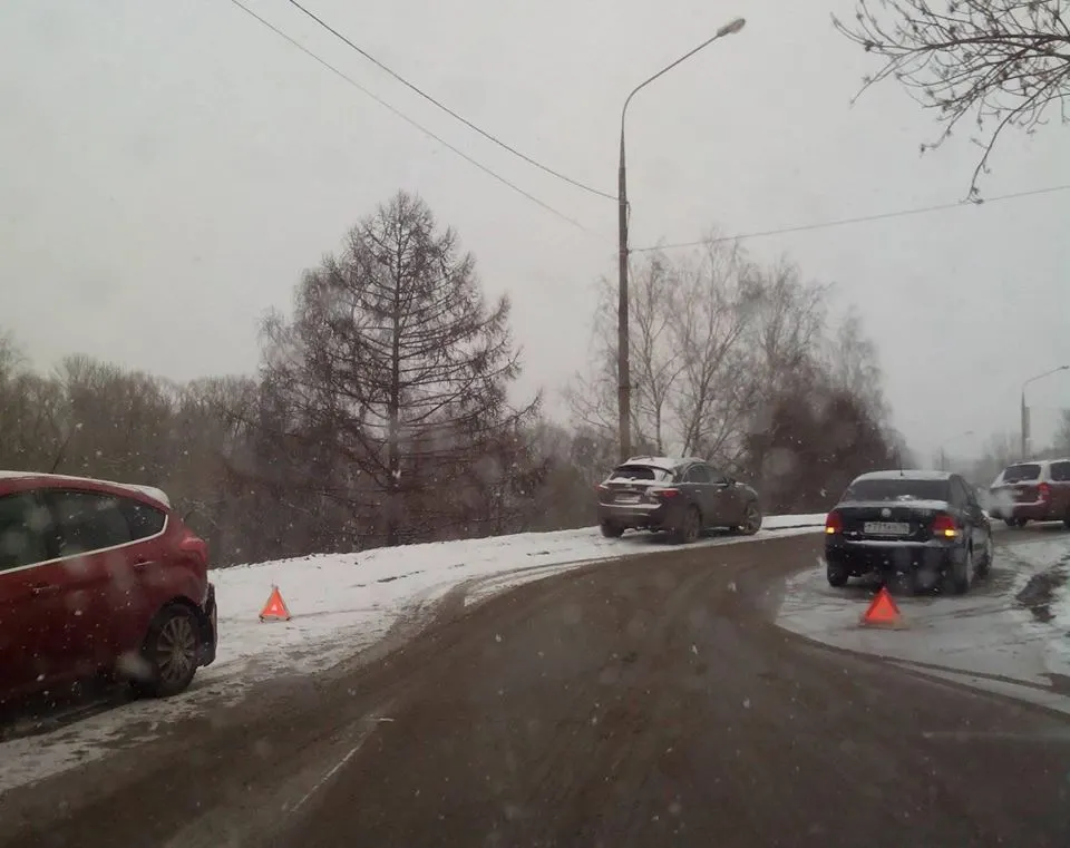 Ярославль застрял в пробках из-за погоды