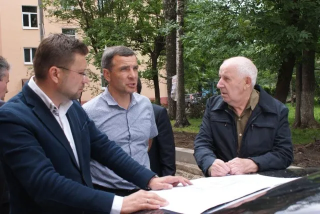 Алексей Малютин устроил разнос Павлу Логвину