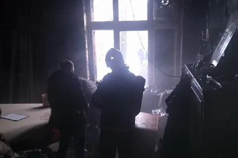 Днем в Ярославле загорелась школа