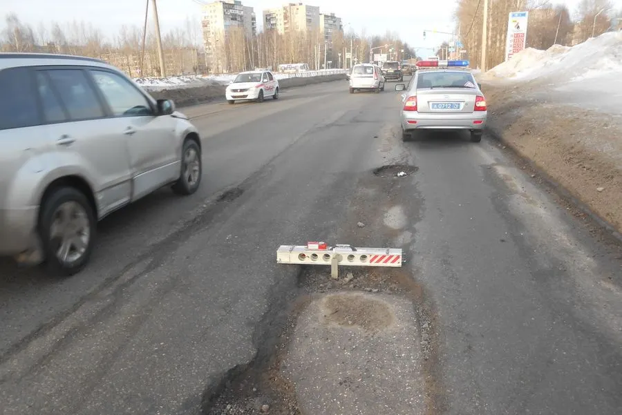 В Ярославле водителей предлагают обучать безопасной езде по ямам    