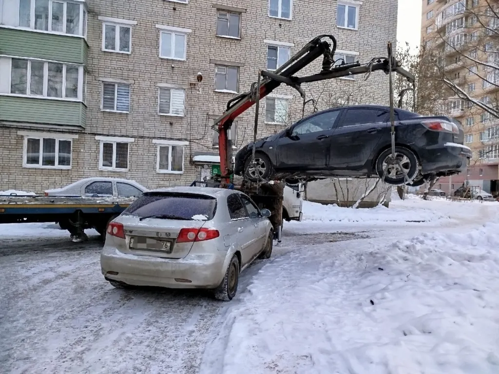 У любительницы быстрой езды из Ярославля арестовали иномарку