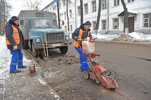 В 2017 году в Ярославле отремонтируют 1195 люков и колодцев