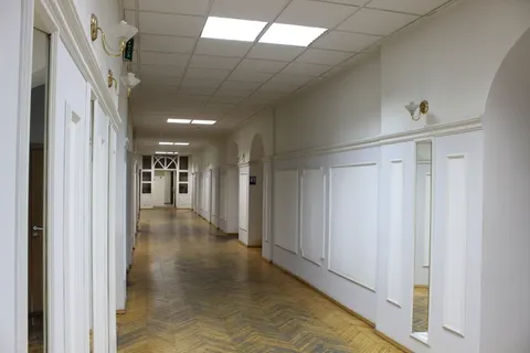 Продается трехэтажное офисное здание в исторической части Ярославля