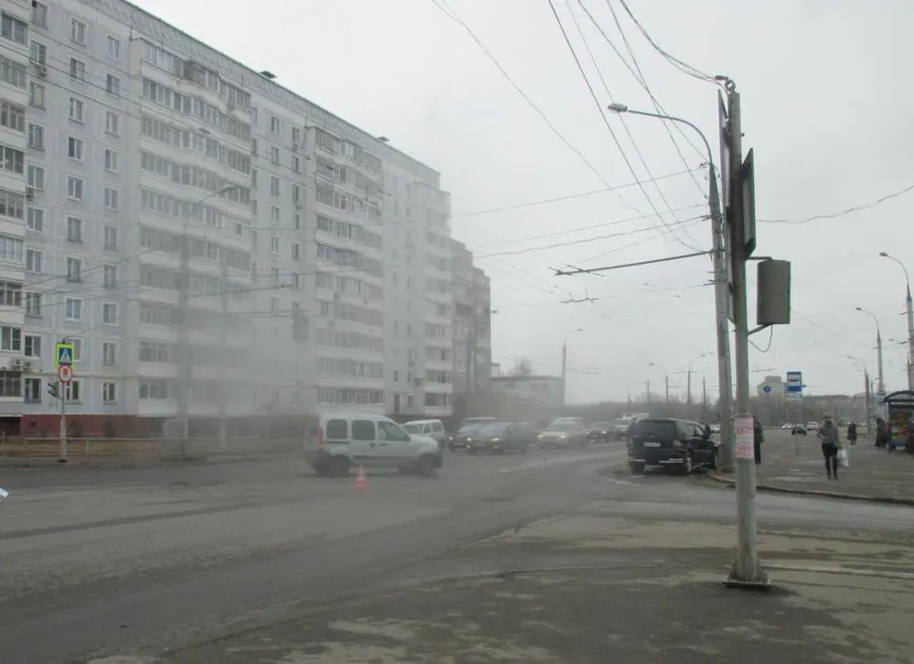 В Рыбинске «Рено» врезался в «Мерседес»
