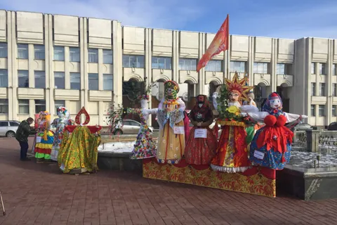 Напротив ярославского правительства установили пулемет