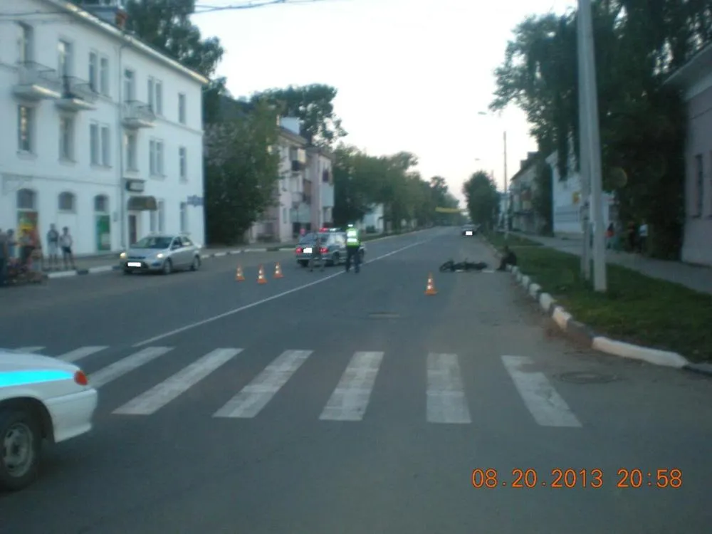 В Ростове Ярославской области водитель мотоцикла сбил пешехода