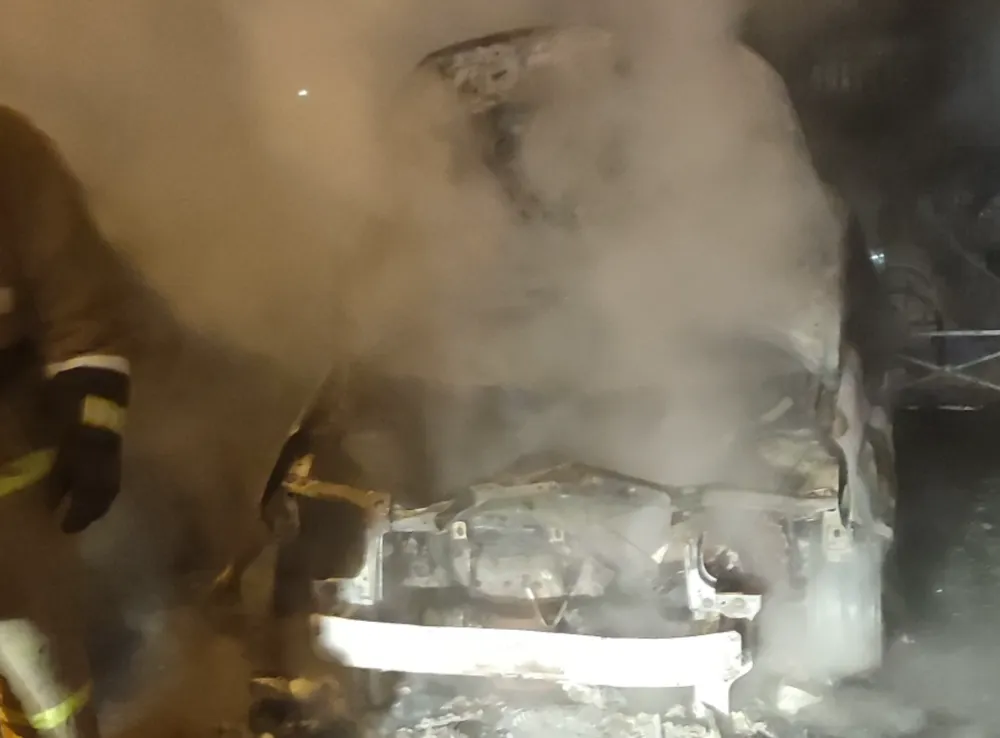 В Ярославской области сгорел легковой автомобиль