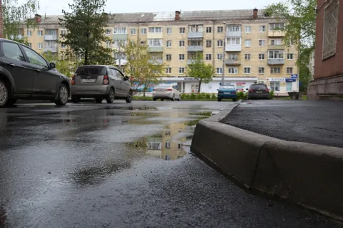 В Рыбинске прошел рейд по дворовым недостроям