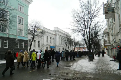 В Москве и Ярославле прошли марши памяти Бориса Немцова