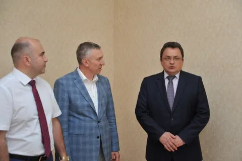 Семь врачей из Углича получили служебные квартиры