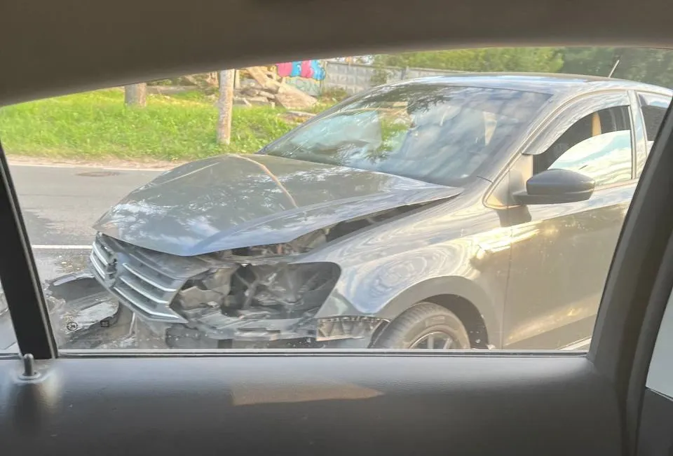 Женщина оказалась в больнице после тройного ДТП в Ярославле