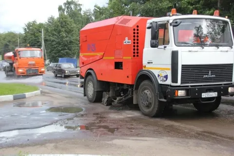 В Ленинском районе Ярославля проверили уборку улиц