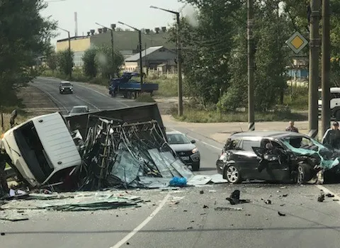 В ДТП на улице Гагарина пострадали три ярославца