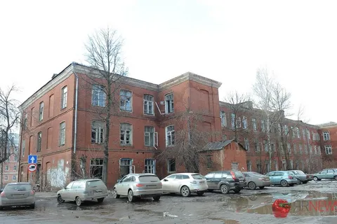 Корпуса Калмыковых в Ярославле доживают последние дни. С фото