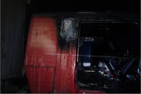 В Ярославле при пожаре в автомобиле погибло два человека