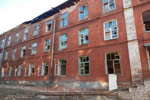 В Ярославле по кирпичику разворовывают памятники истории и архитектуры (с фото)