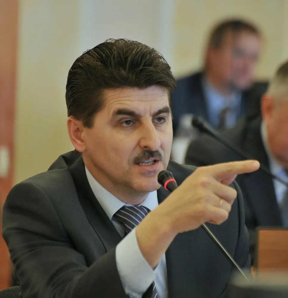 Председателем совета директоров ОАО «ЯрГорЭлектроТранс» назначен директор ДГХ Ярославля Николай Степанов