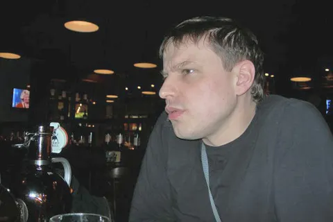 Шестнадцать мгновений из жизни двух директоров департаментов мэрии Ярославля Владимира Евдокимова и Бориса Буракова. С фото