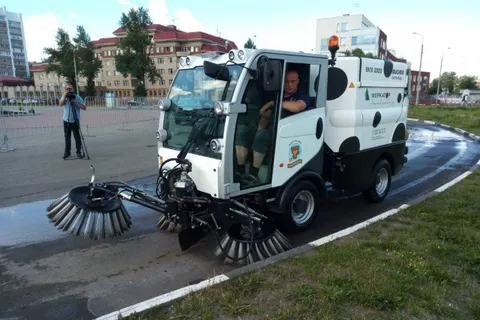 Улицы Ярославля будет убирать новая современная техника?