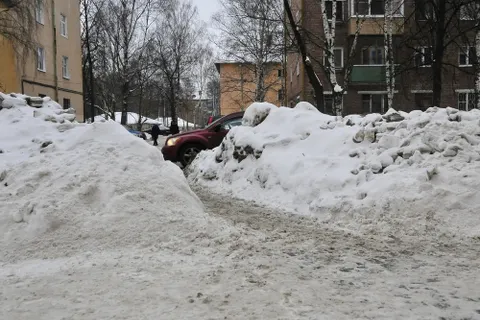 Фоторепортаж. Ярославль утопает в снегу и грязи