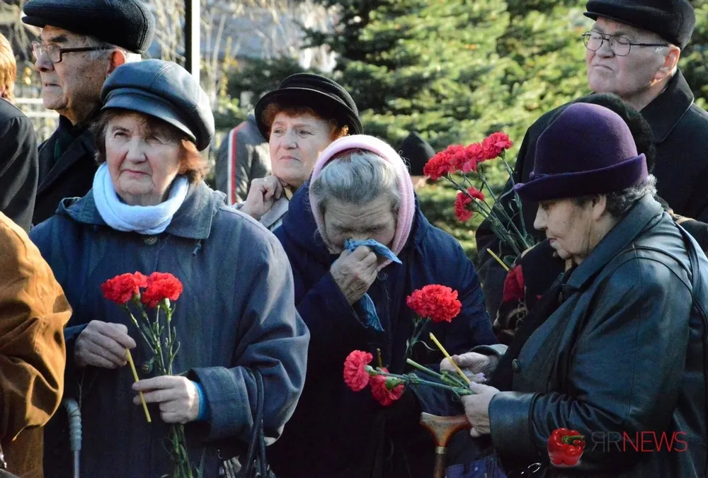 В Ярославле прошел митинг в память жертв политических репрессий. Фоторепортаж