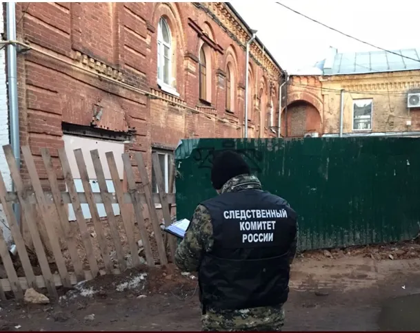 По факту обрушения внутри дома в Ярославле возбуждено уголовное дело