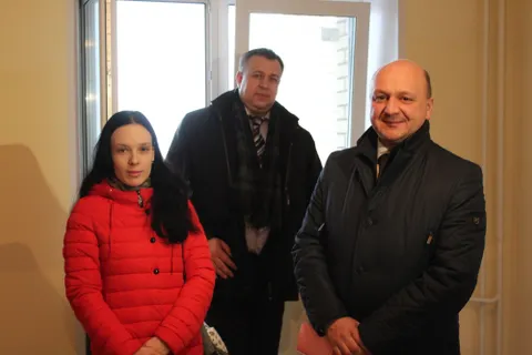 В Ярославской области дети-сироты получают новые квартиры