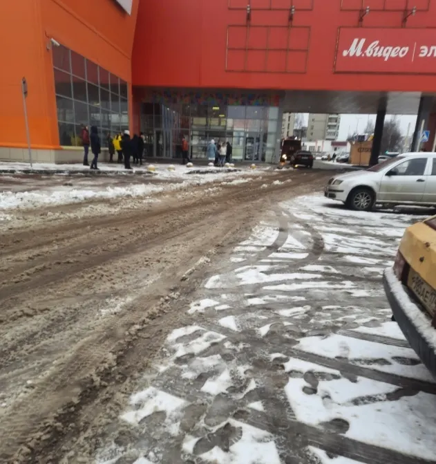 В Ярославле посетителей торгового центра вывели по тревоге