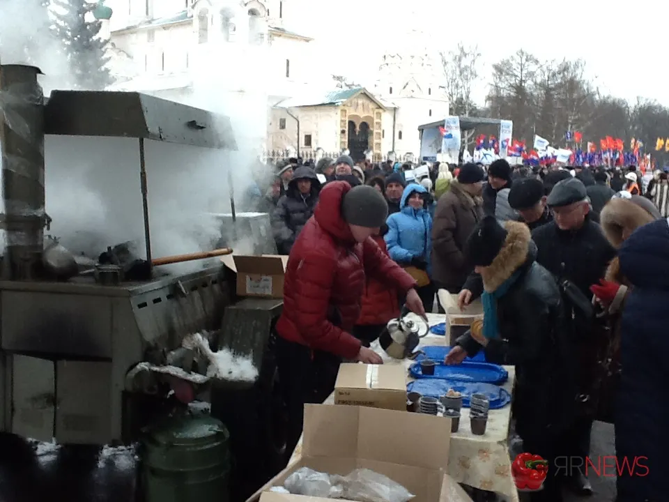 В Ярославле проходит митинг «Севастополь-Крым-Россия. Мы вместе». С фото
