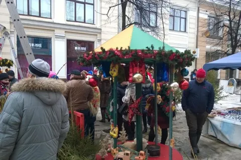 Благодаря «Пурге» новогоднее освещение улицы Кирова будет работать с февраля и до конца зимы