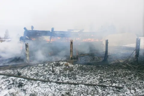 На пожаре в Ярославской области погибли два человека