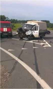 Под Ярославлем в ДТП попал автобус