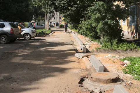 В Ярославле проинспектировали ремонт дворов в Красноперекопском и Фрунзенском районах