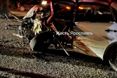 Под Ярославлем в тройном ДТП погиб водитель «Рено Логан»