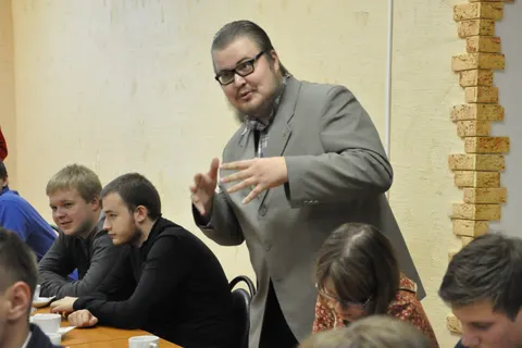 Сергей Ястребов обсудил с молодыми активистами волнующие их проблемы