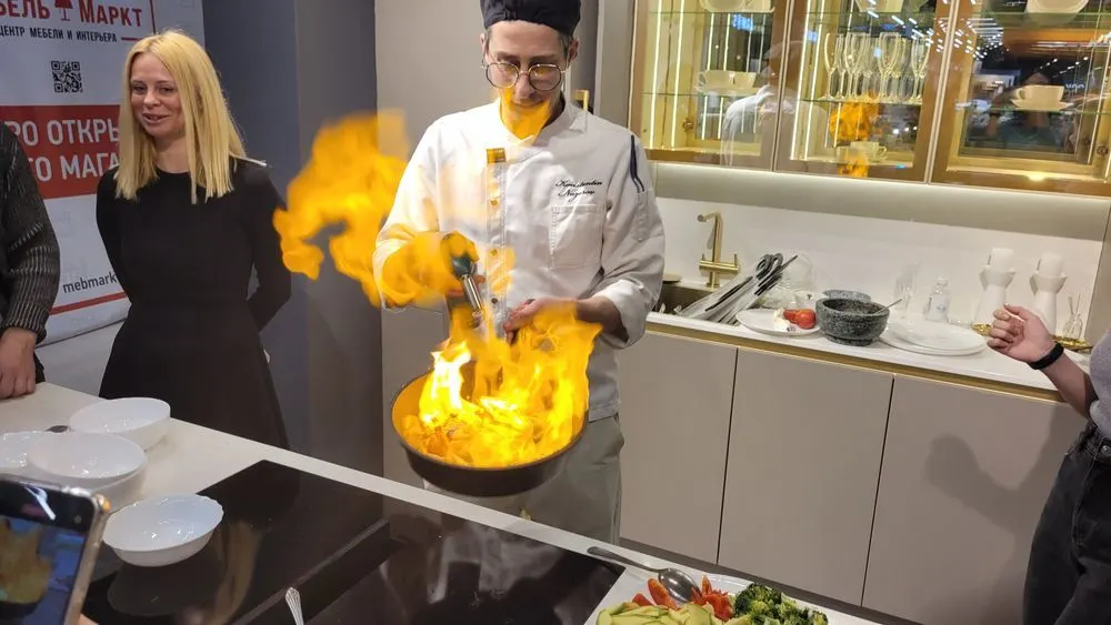 Кухня в радость, если это кухня из МЦ «МебельМаркт»!