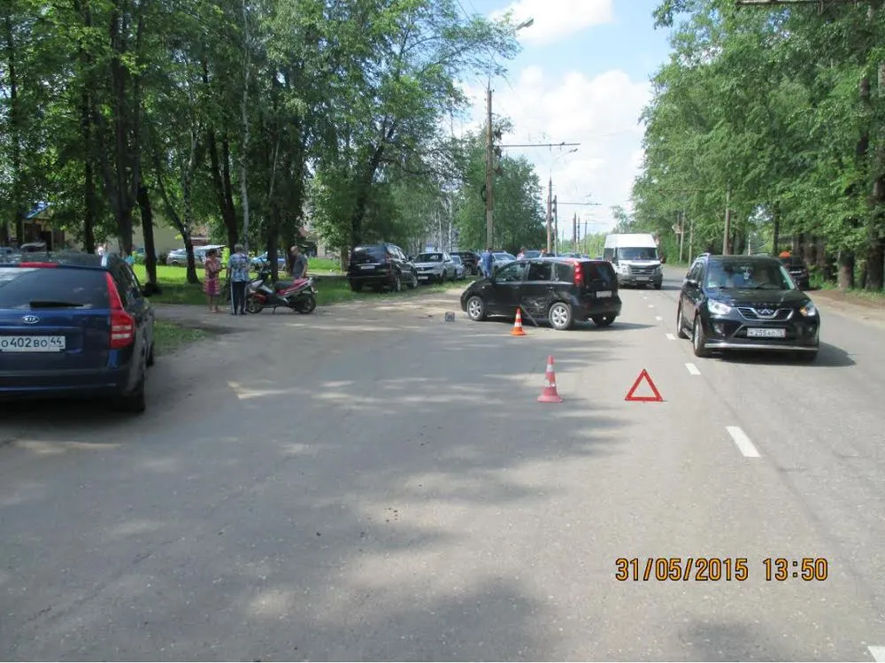 В Ярославле пьяный скутерист без мотошлема получил травмы в ДТП
