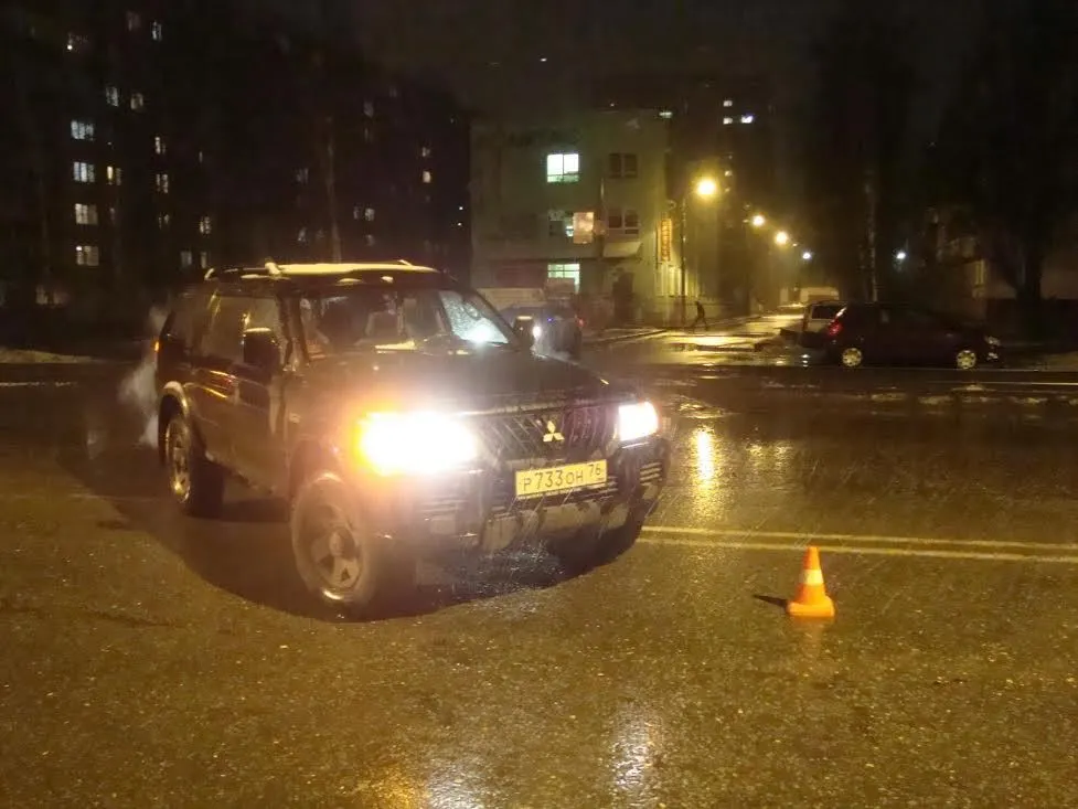 В Ярославле под колесами автомобиля оказалась пенсионерка