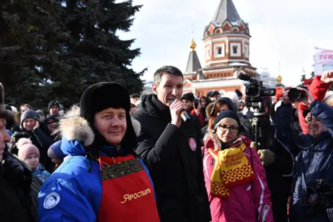 В Ярославле испекли самый большой блинный пирог